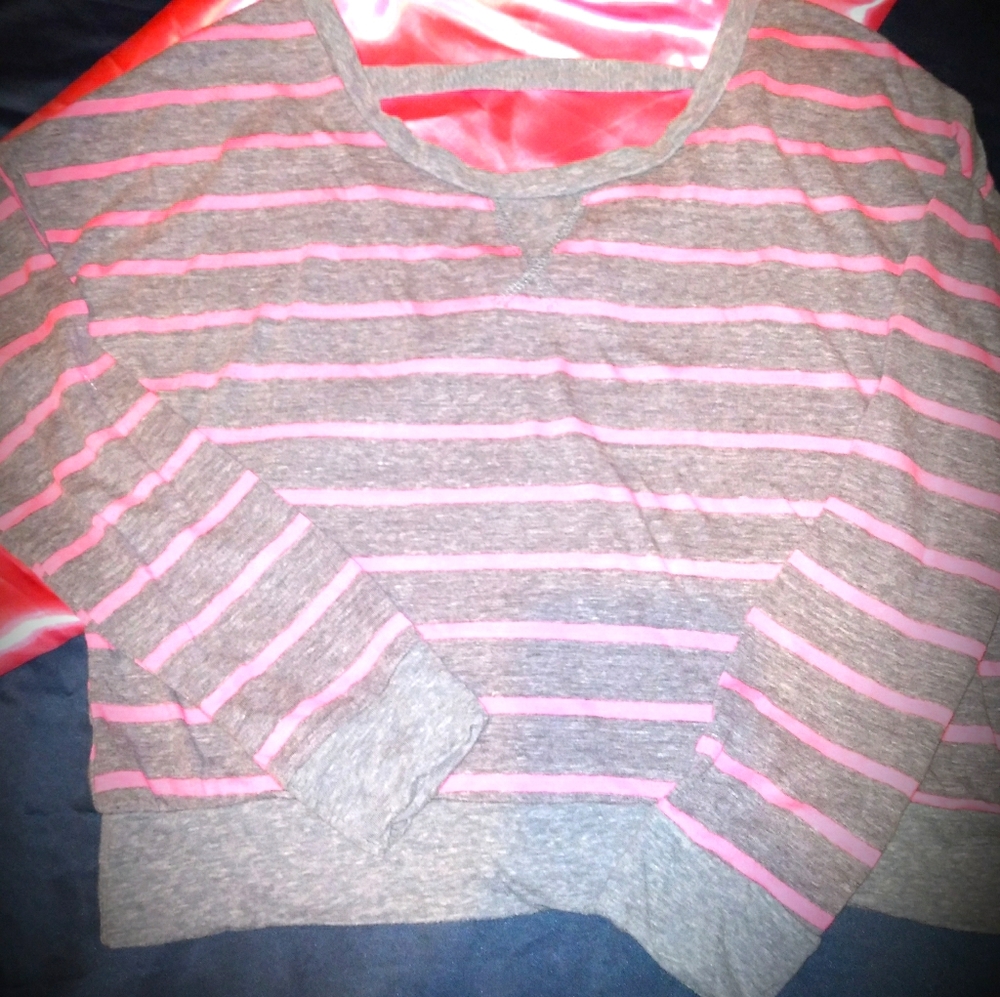 dELiA*s Long Sleeved Shirt